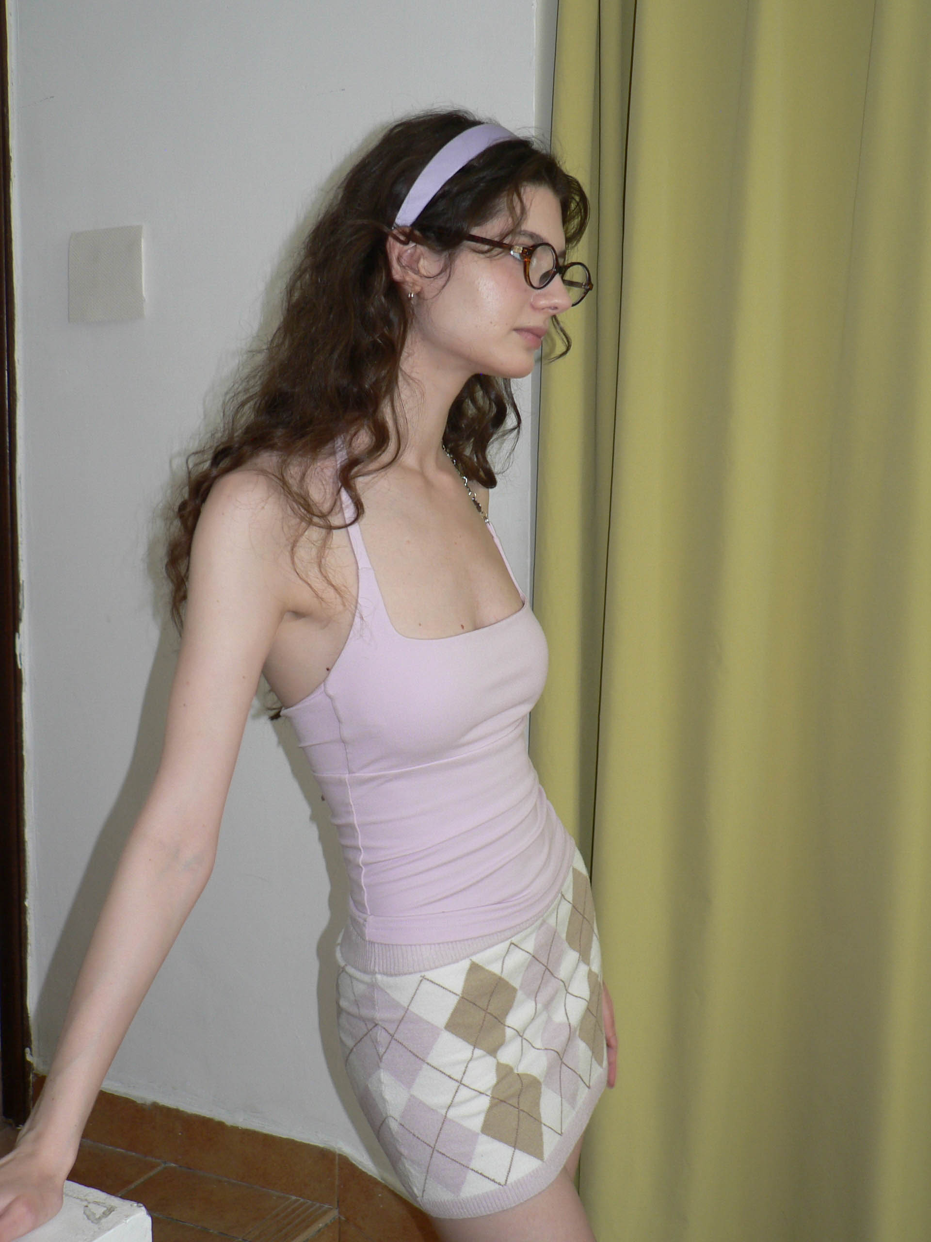 SLIM FIT OPEN-BACK TANK TOP